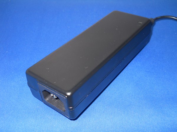 70~100W Desktop 62368 Power Adapter - Class I -C14